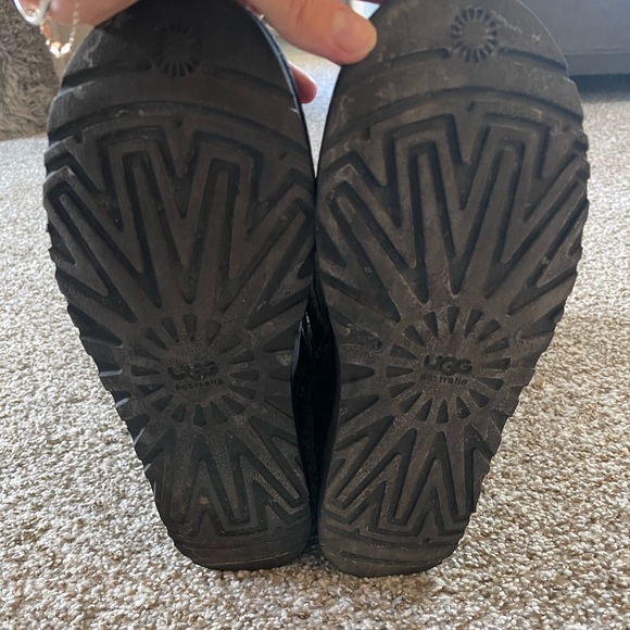 UGG Classic Tall II boot size 8 - Picture 3 of 3